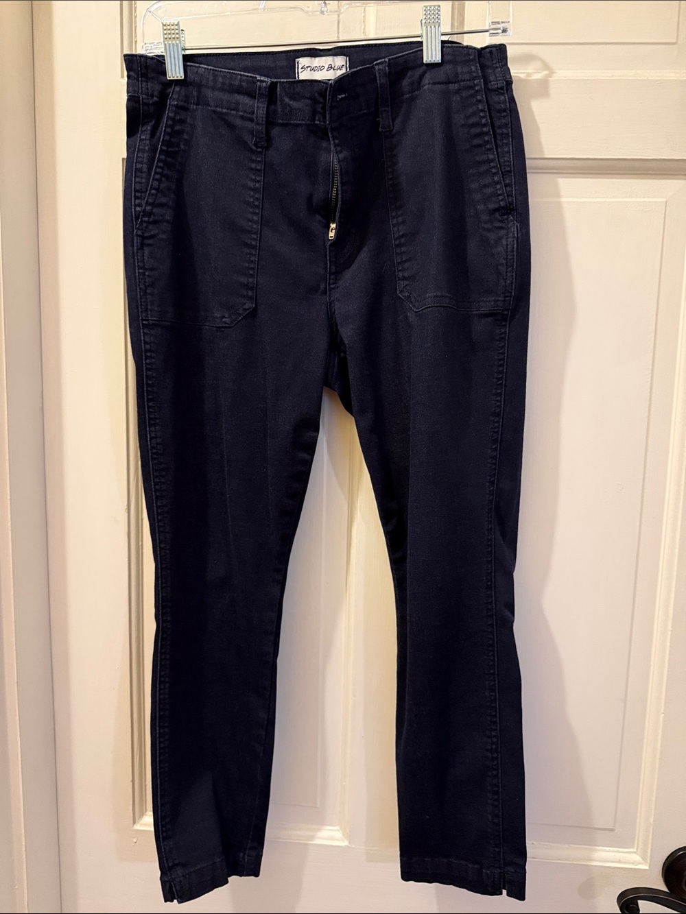 Studio Women's Black Cropped Ankle Jeans